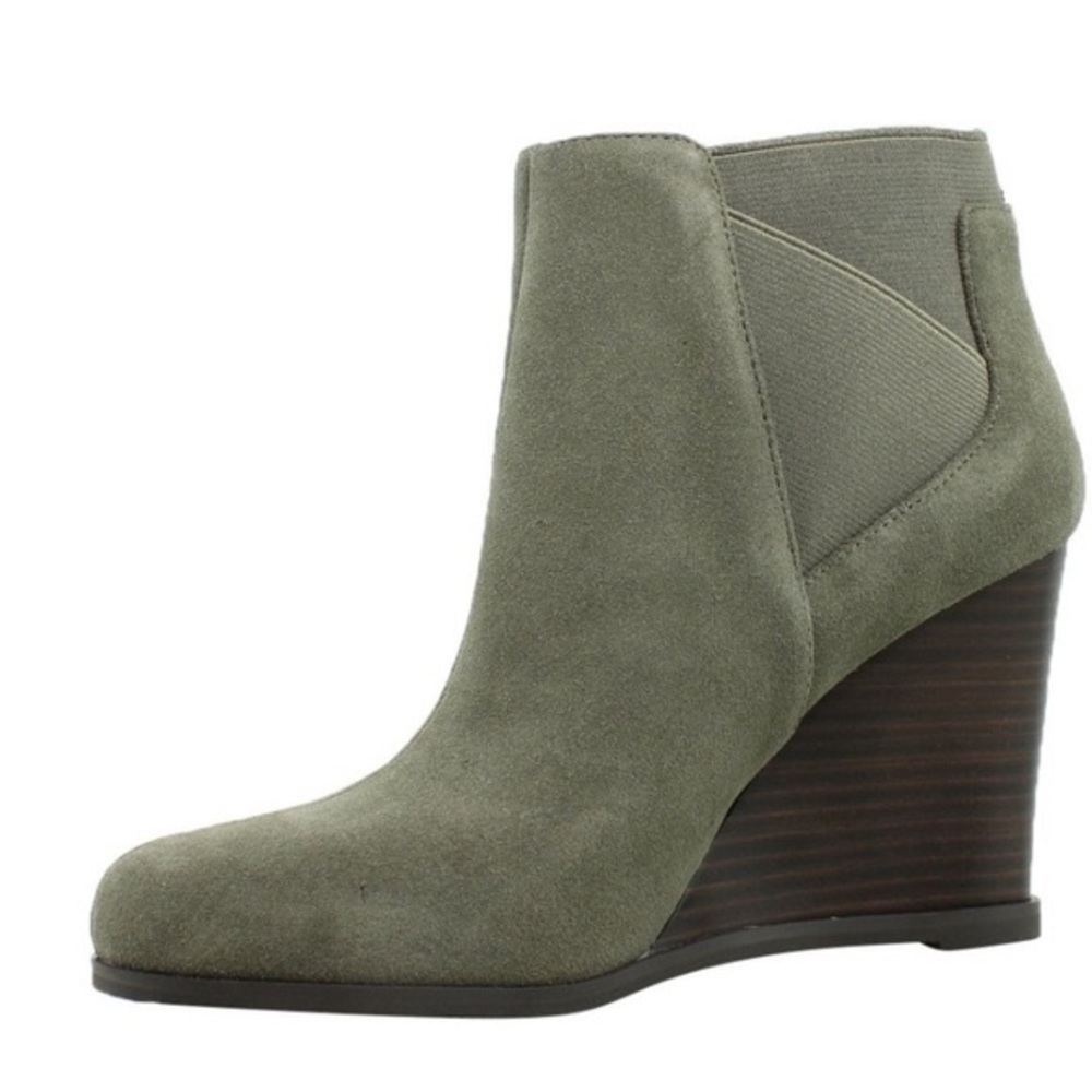 Tahari Ta-Cora Suede ankle booties